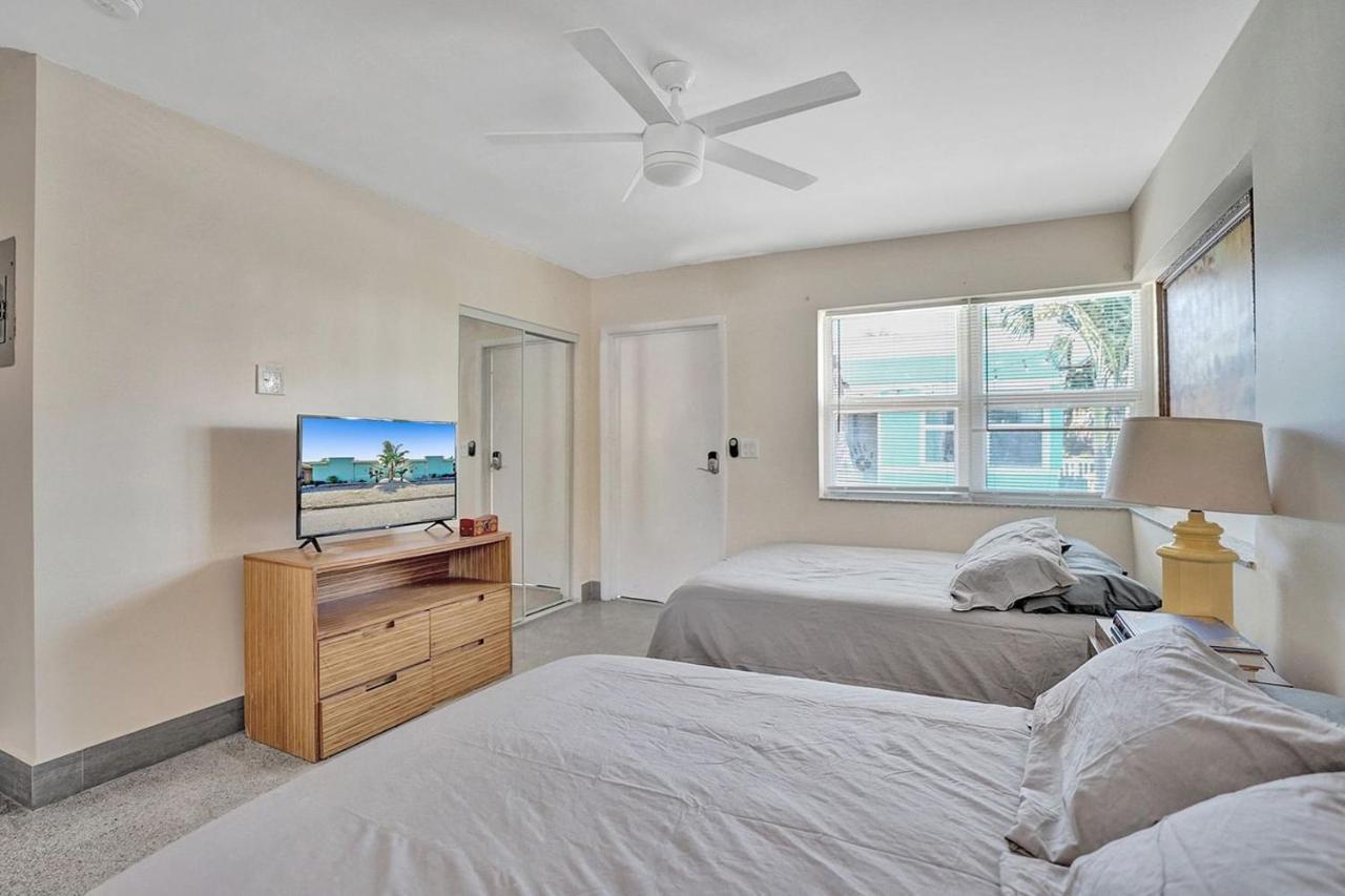Downtown Hollywood Holiday Retreat Dania Beach Apartment ภายนอก รูปภาพ