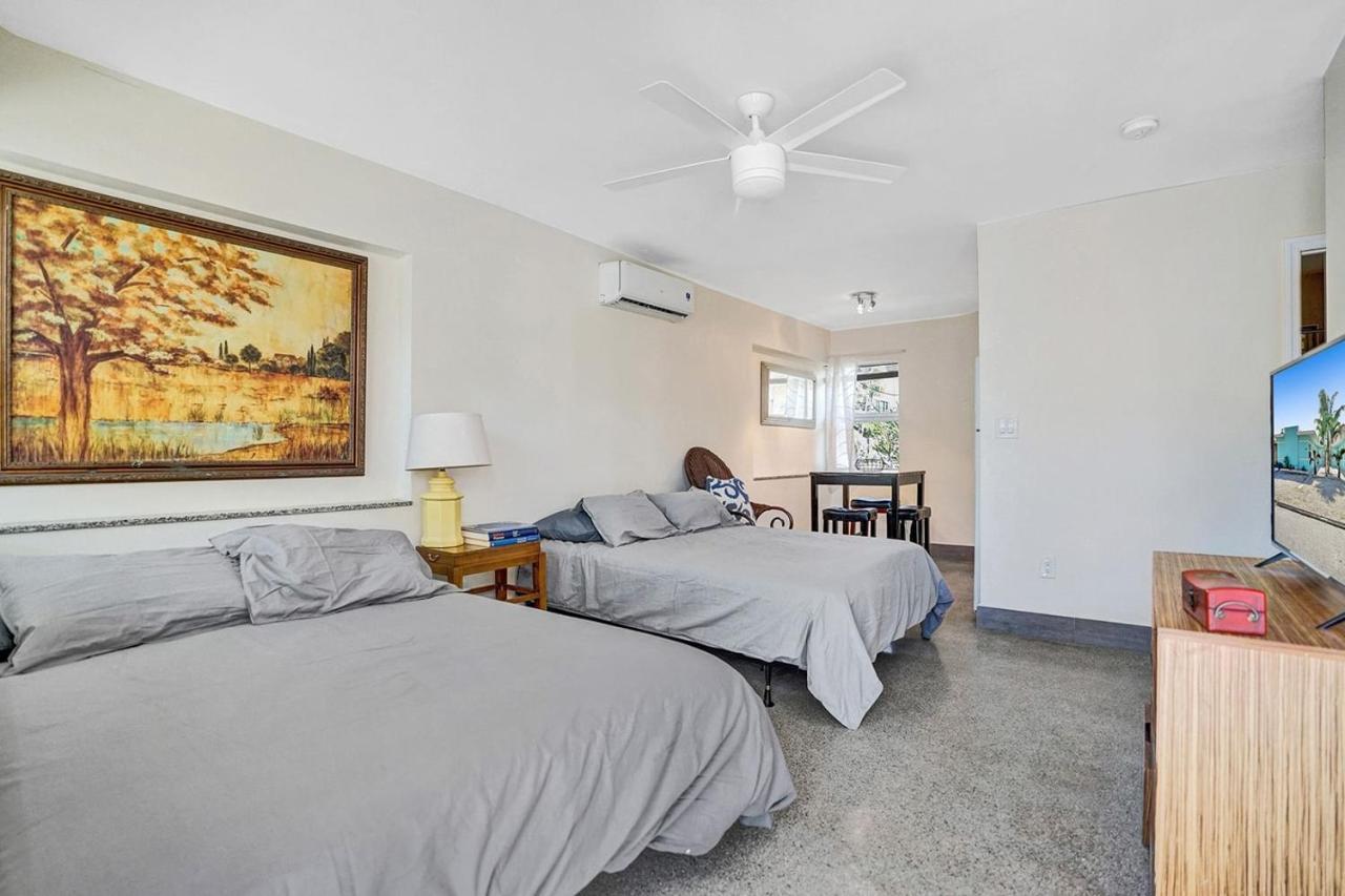 Downtown Hollywood Holiday Retreat Dania Beach Apartment ภายนอก รูปภาพ